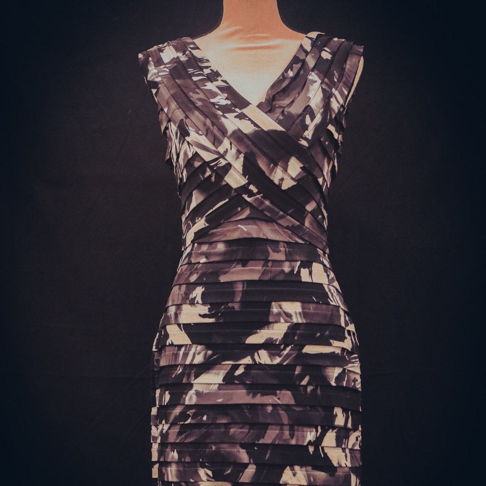 Adrianna Papell Bandage ruffle tiered Sleeveless Size 14